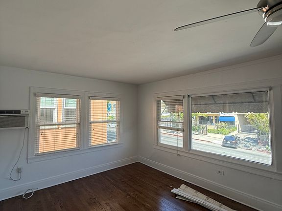 5th image of 1703 Hillhurst Ave #1/2