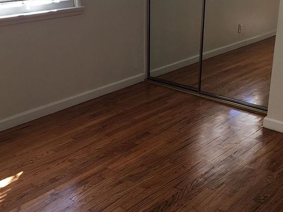 5th image of 3301 E 2nd St APT 03