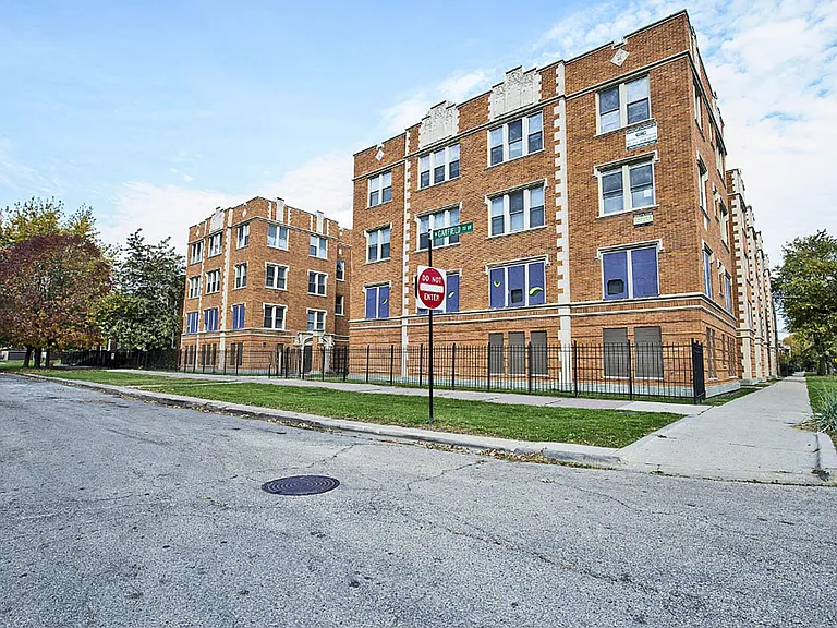 3600 W Franklin — Photo 37