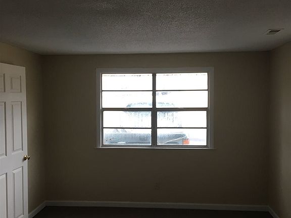 5th image of 513 E Harper Johnson Dr