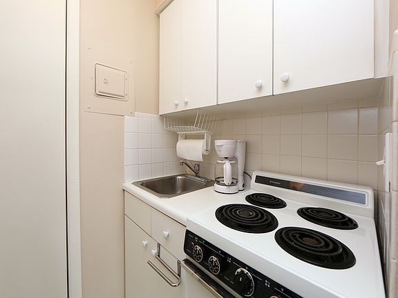 Kitchen Sink and Oven