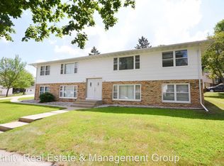 416 Zumbro Dr NW APT 1, Rochester, MN 55901