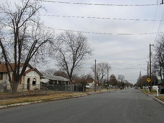 5th image of 606 Wagner Ave