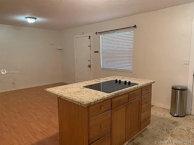 3242 Mary St #115 — Photo 2