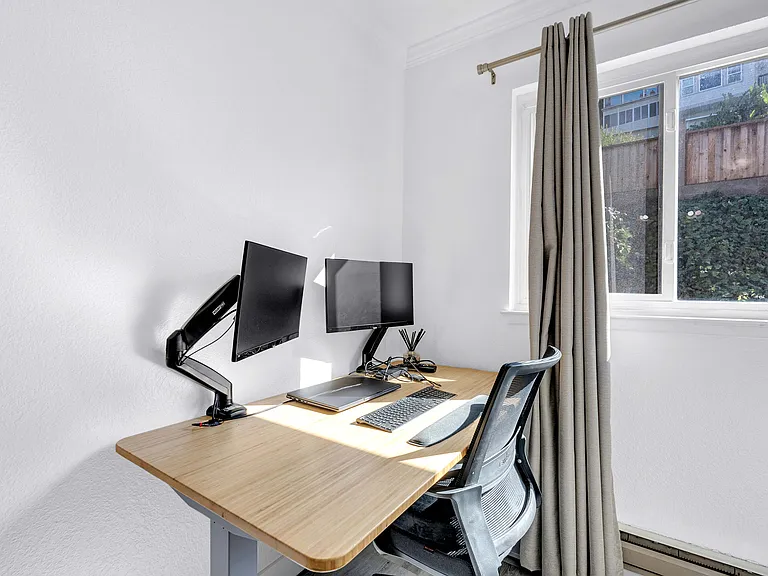 2500 Miramar Ave #203 — Photo 9