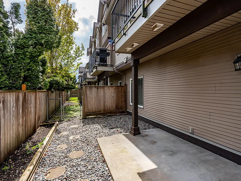 8491 Piper Cres #6 — Photo 22