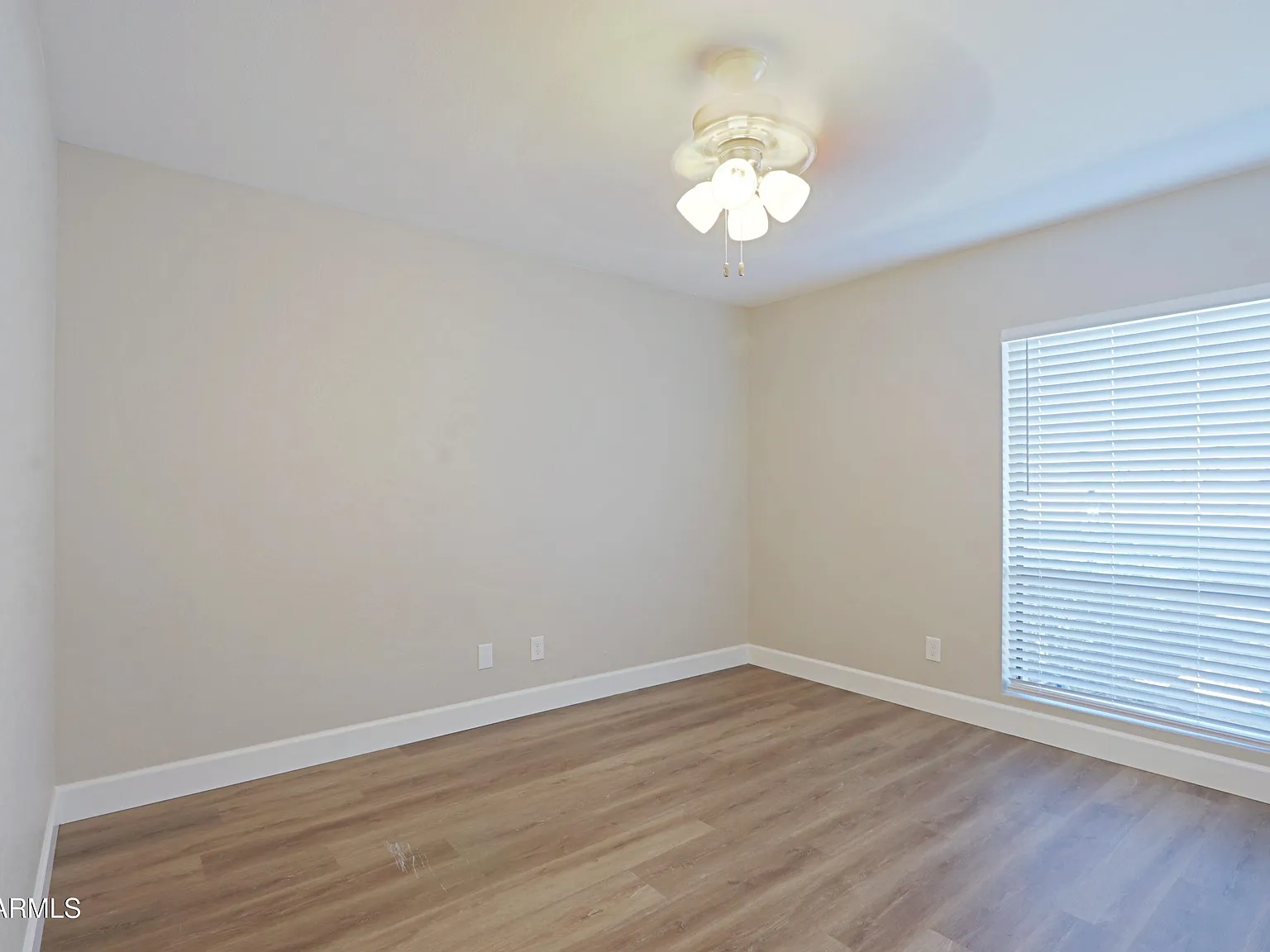 4 bed, 3.0 bath, 3552 sqft, $5,499 — Photo 4