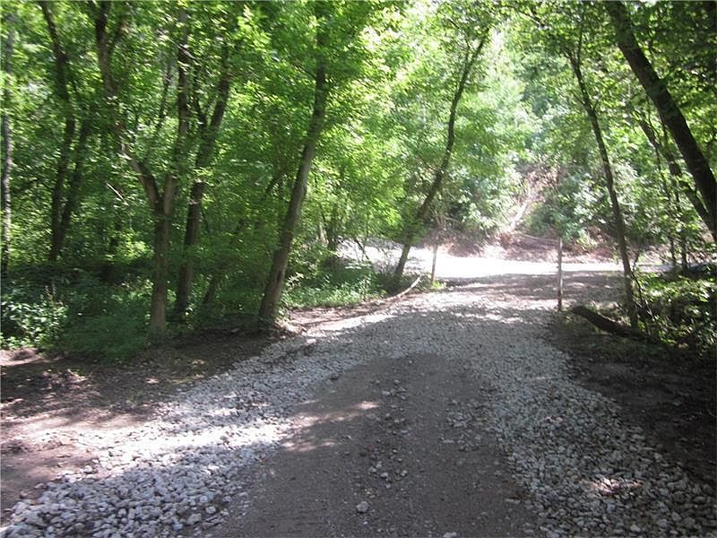 2nd image of 3446 Rainbow Run Rd