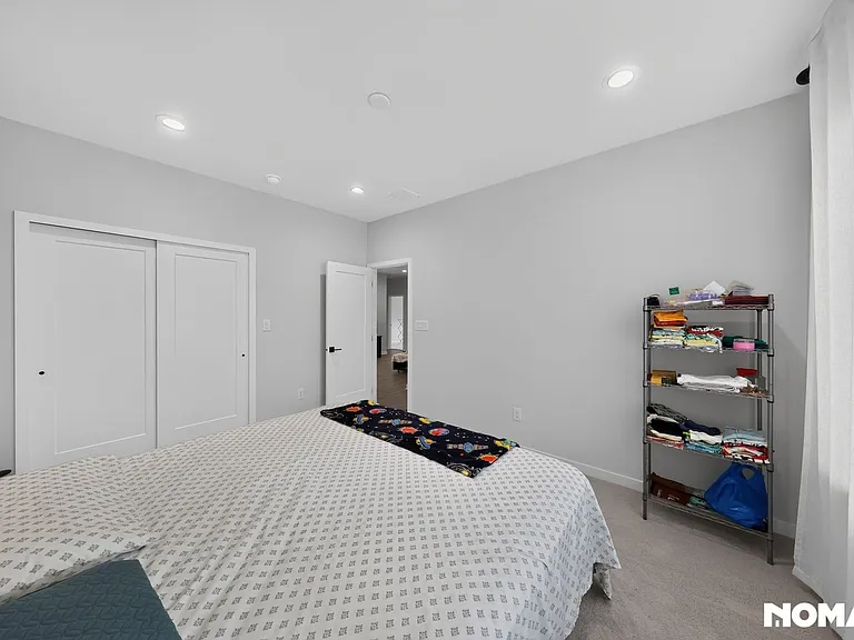 1138 E Lock Rd — Photo 17