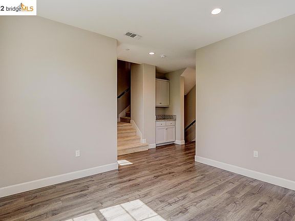 2nd image of 7127 Brentwood Blvd