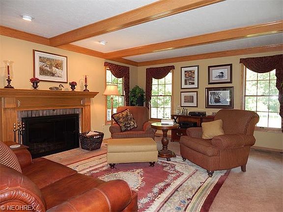 3rd image of 2790 Vincent Dr