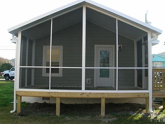 4th image of 213 N Fourth Avenue