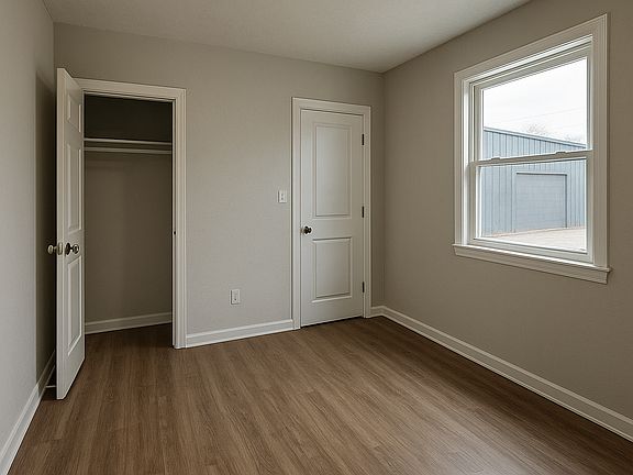 2nd image of 113 S Main St