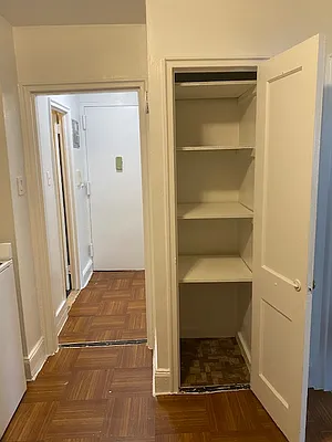 Rented by Batra Group Inc | media 30