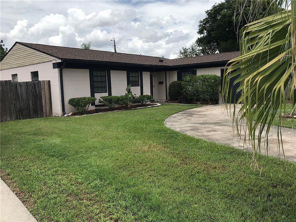 1st image of 8010 Plantation Dr #1