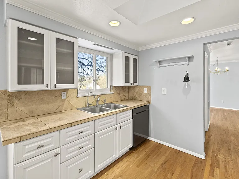 304 Cielo Vista St — Photo 17