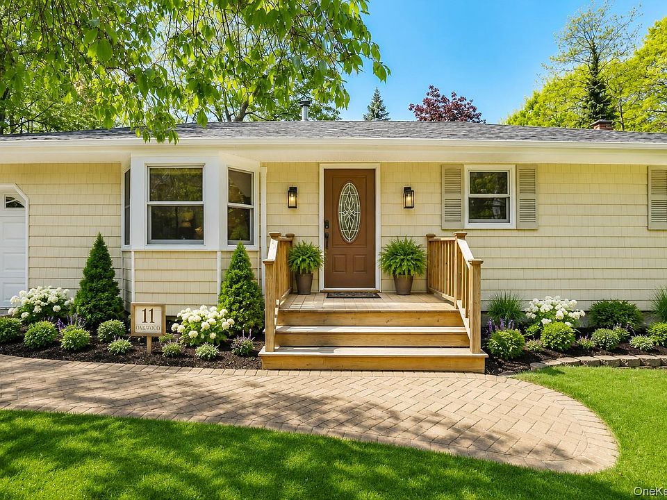 1st image of 11 Oakwood Drive