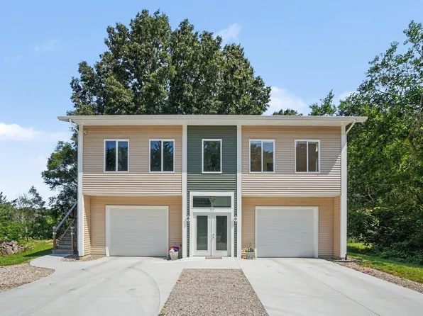 737 Ottawa Beach Rd, Holland, MI 49424
