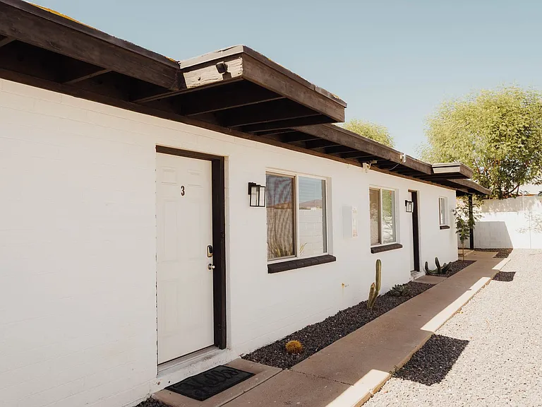 3808 E Polk St — Photo 21