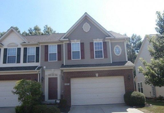 3rd image of 2907 Stratford Way