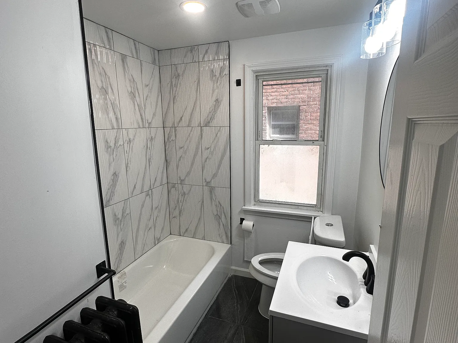2 bed, 1099 sqft, $1,350 — Photo 3