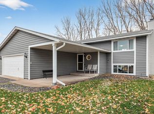 738 Manor St, Vadnais Heights, MN 55127