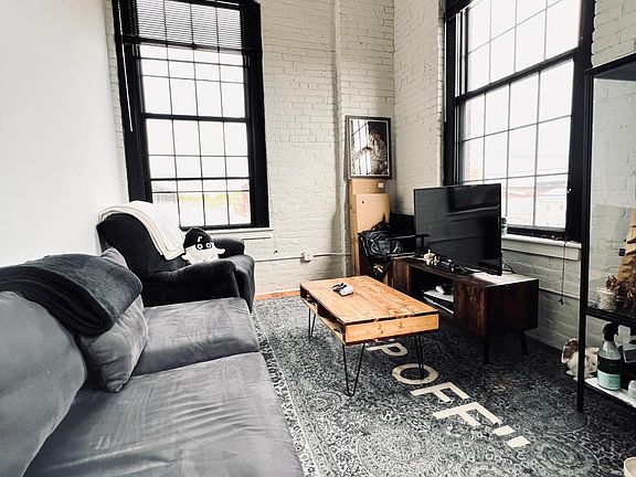 4th image of 40 Sprague St Unit 301