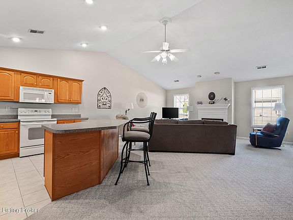 4th image of 107 Crown Ct