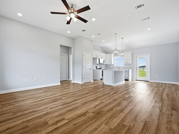 3rd image of 6107 Mildreds Way
