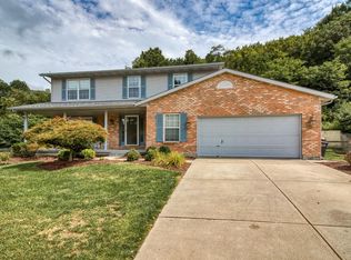 585 Riverbend Ct, Fairfield, OH