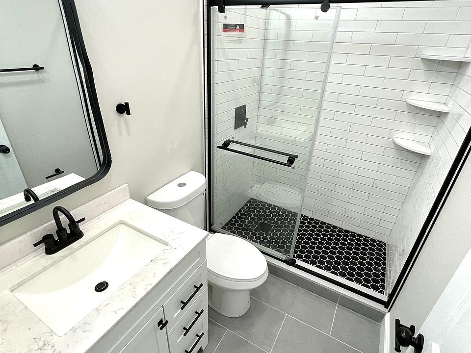 2nd image of 247 Chelsea St APT 3
