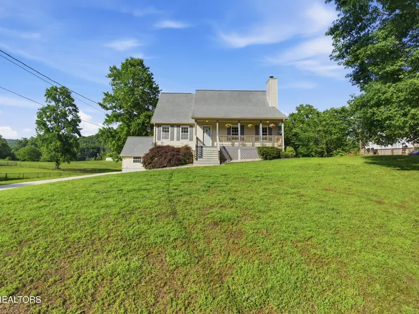 135 Rebel Rd, Harriman, TN 37748