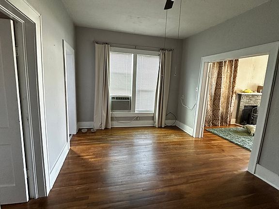 3rd image of 818 6th St #2