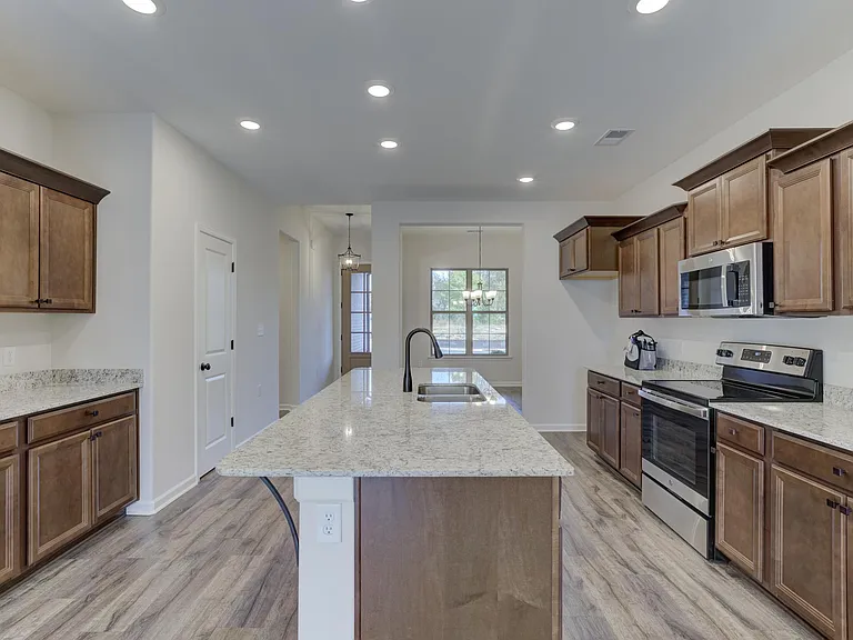 495 Maple St — Photo 11