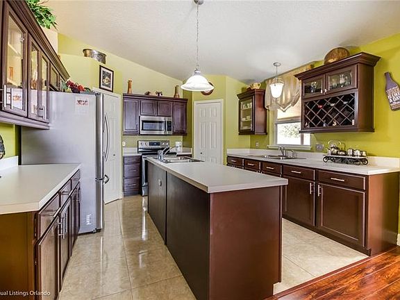 2nd image of 2914 Holly Berry Ct