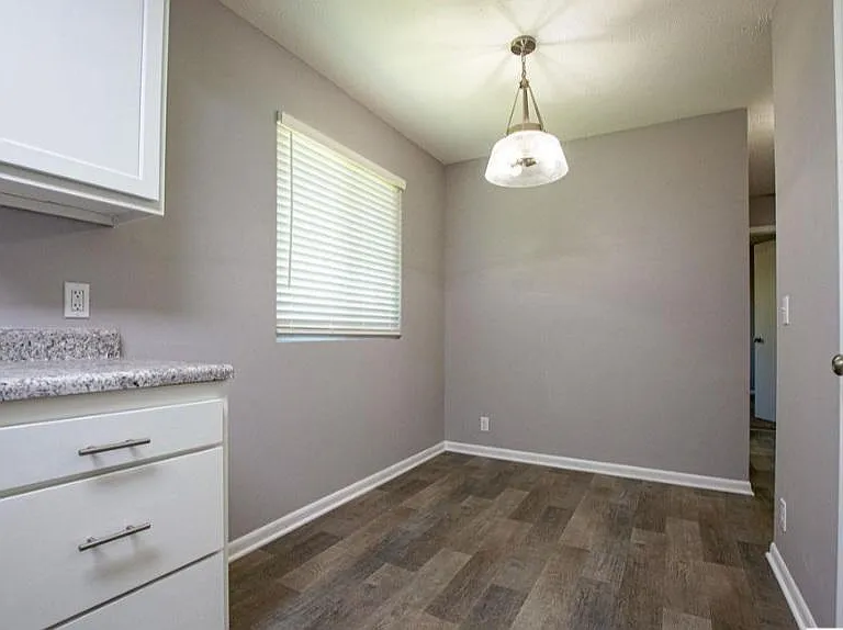 4859 S 132nd Ave — Photo 3