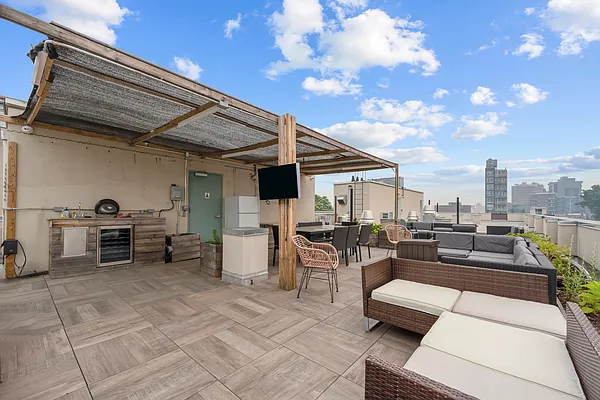 Rented by Compass | media 9