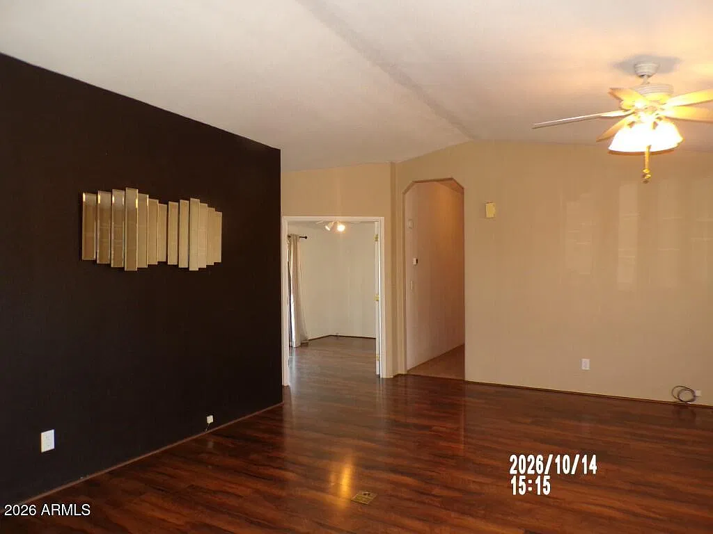 2 bed, 2.5 bath, 1681 sqft, $1,995 — Photo 2