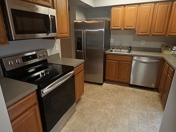2nd image of 1242 Birchcrest Ct