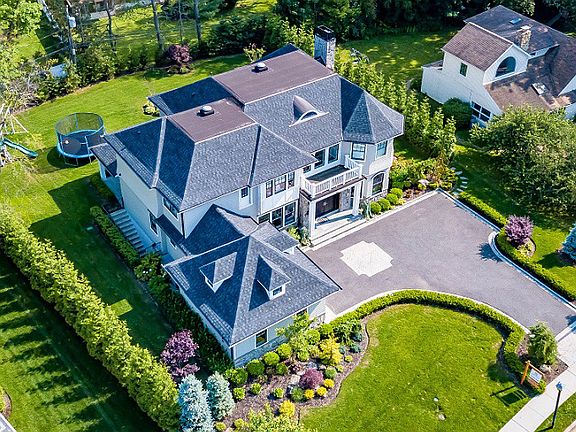 2nd image of 28 Clover Ln