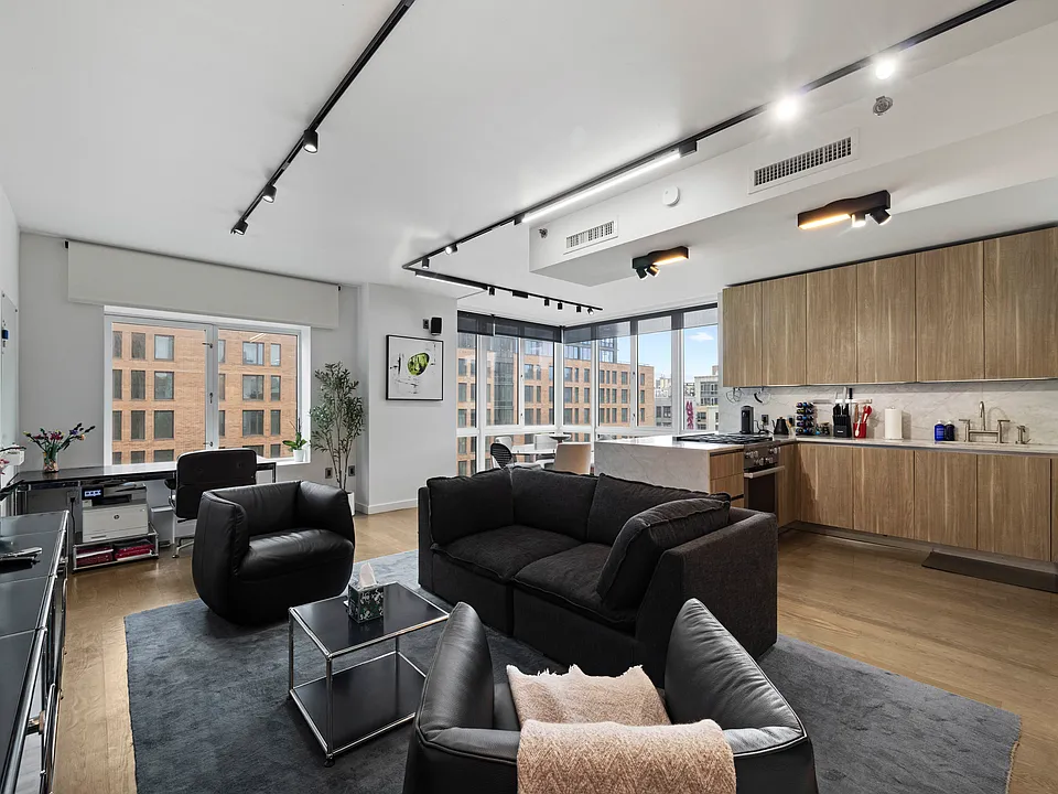 265 E Houston St #7A1