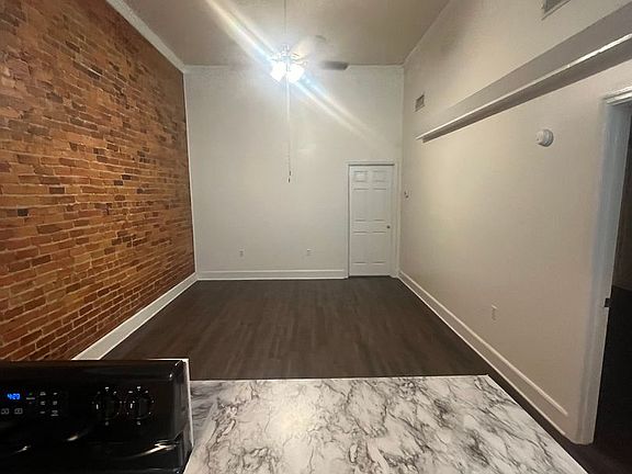 3rd image of 115A SE Main St