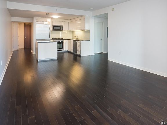 3rd image of 338 Spear St #16GL