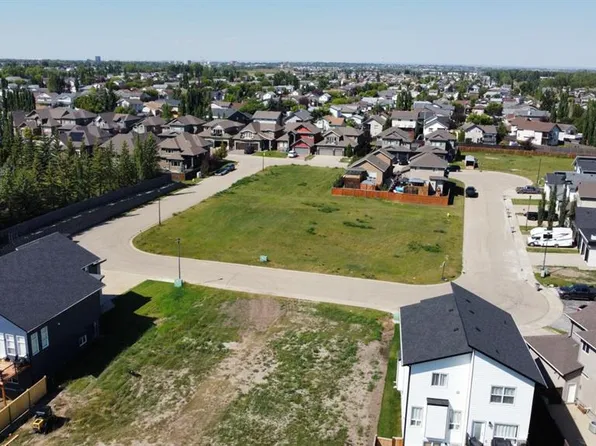 8810 59th Ave, Grande Prairie, AB T8W 0J9