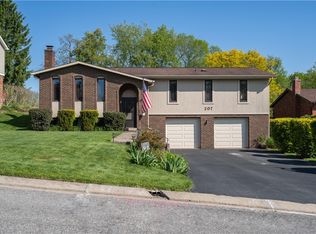 207 Manor Ct, Pittsburgh, PA 15241