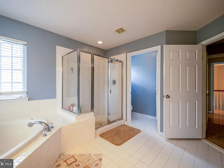 18081 Camdenhurst Dr — Photo 39