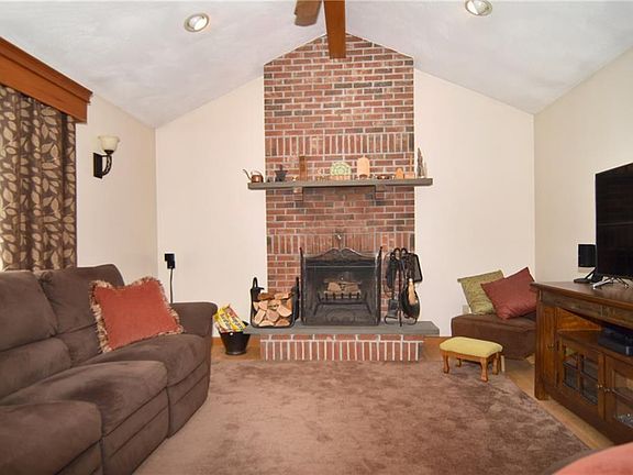 4th image of 34 Tartaglia St