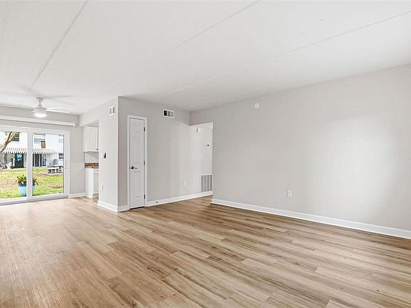 2nd image of 1160 Rue Des Rois Unit 1B