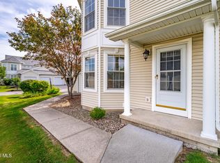 6 Patroon Pointe Drive, Rensselaer, NY 12144