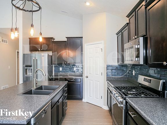 5th image of 4225 Tiana Cir
